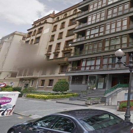 Cv33 Ostatua Hotel Билбао Екстериор снимка