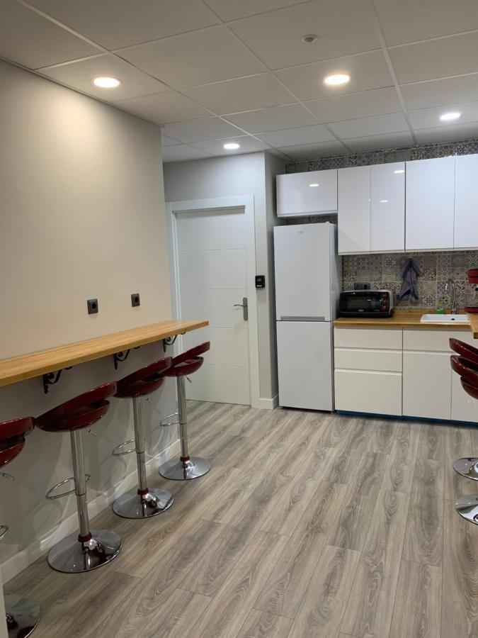 Cv33 Ostatua Hotel Билбао Екстериор снимка