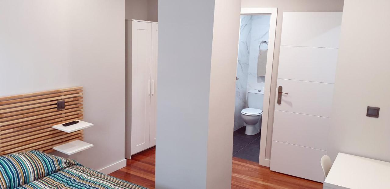 Cv33 Ostatua Hotel Билбао Екстериор снимка