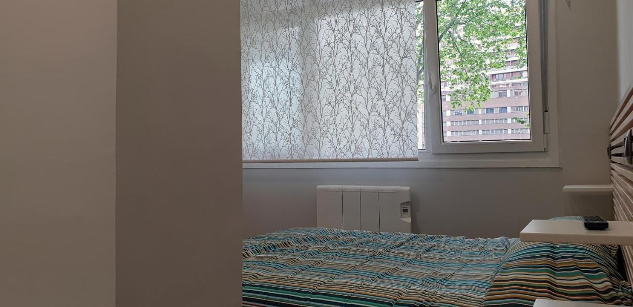 Cv33 Ostatua Hotel Билбао Екстериор снимка