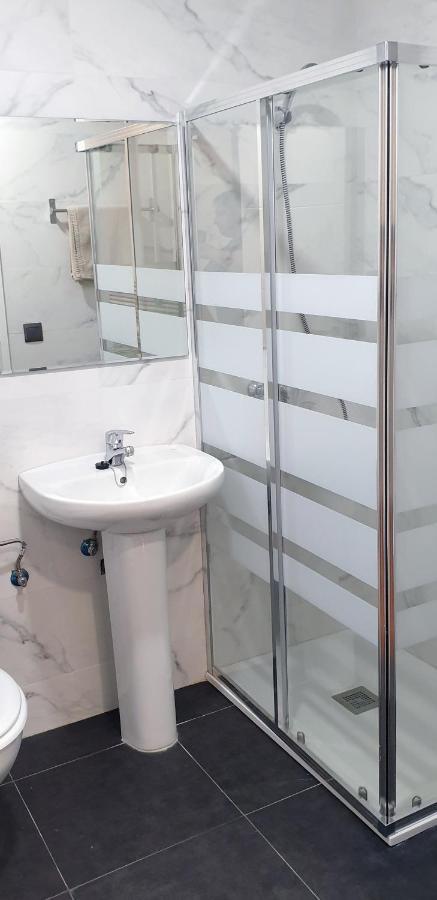 Cv33 Ostatua Hotel Билбао Екстериор снимка