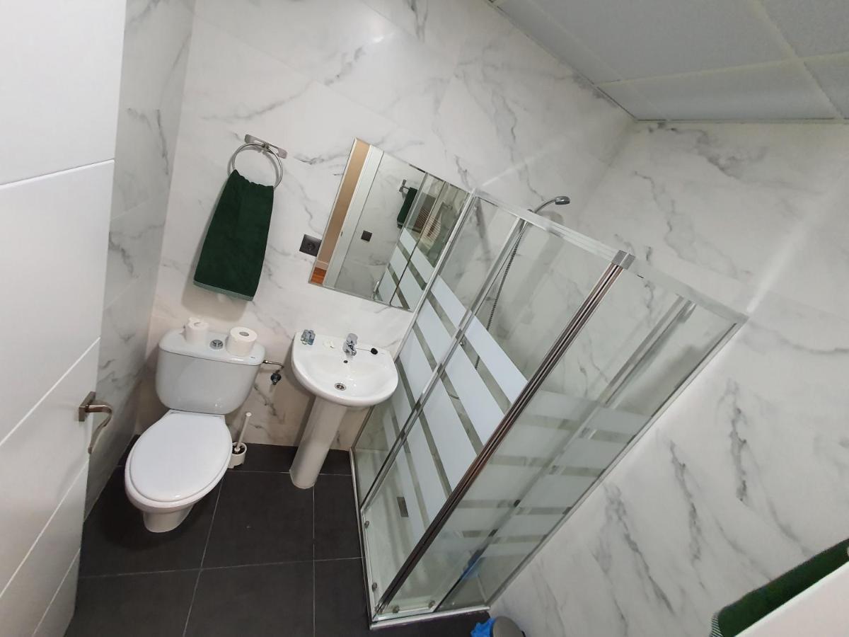 Cv33 Ostatua Hotel Билбао Екстериор снимка