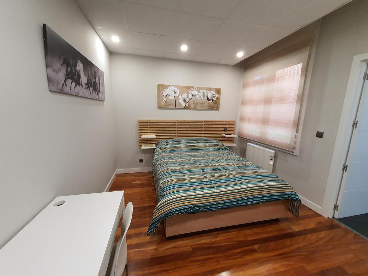 Cv33 Ostatua Hotel Билбао Екстериор снимка